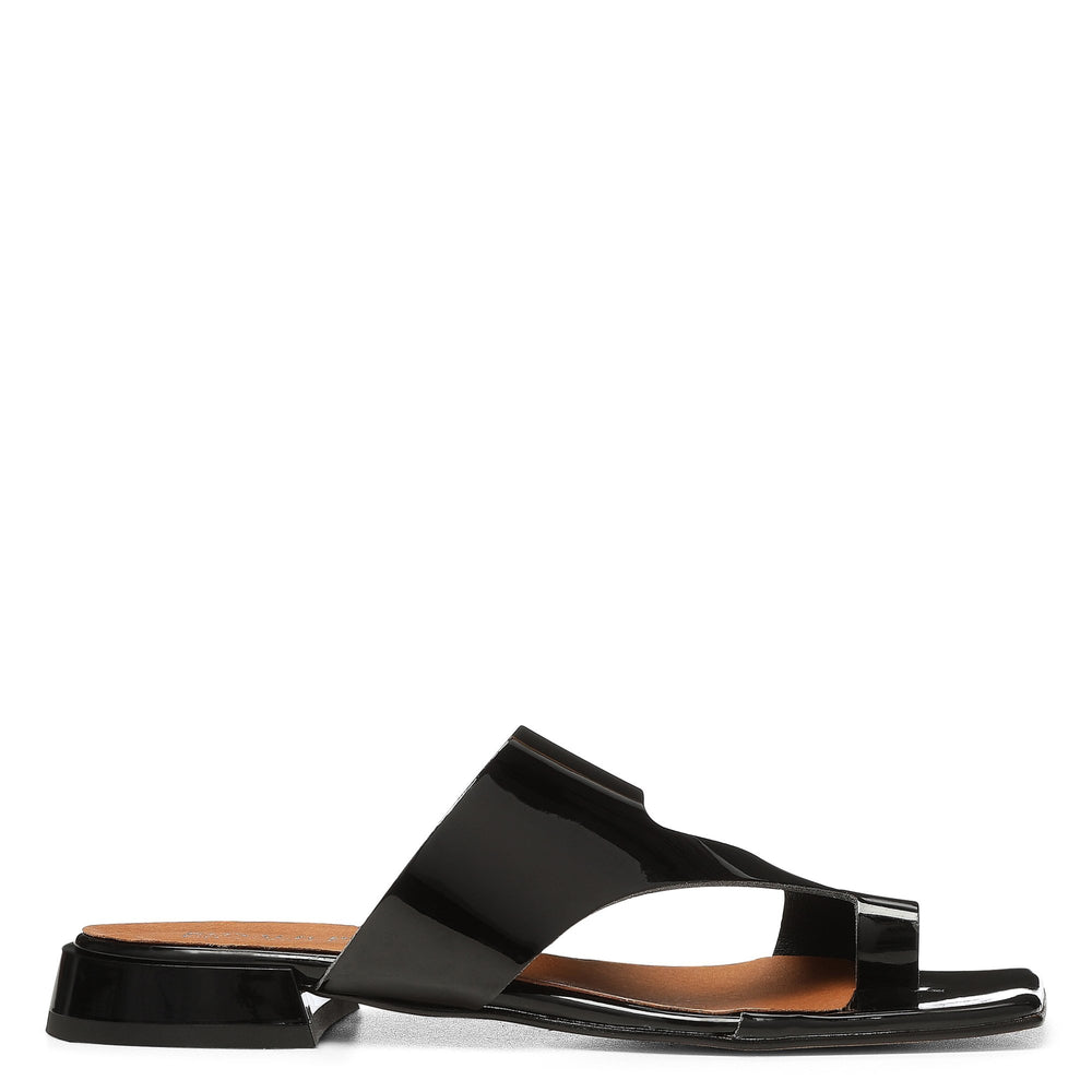 QUIN | Donald Pliner Women Shoes Black