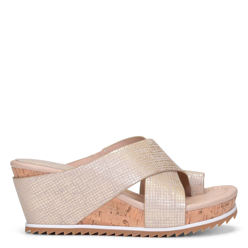 SISU | Donald Pliner Women Shoes Platino