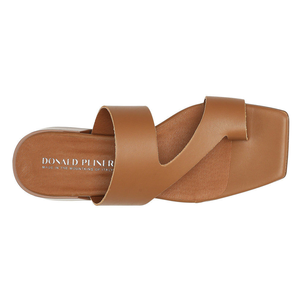 QUIN | Donald Pliner Women Shoes Saddle